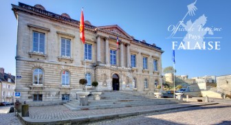 b_mairie_hotel_de_ville_falaise_calvados_Normandie