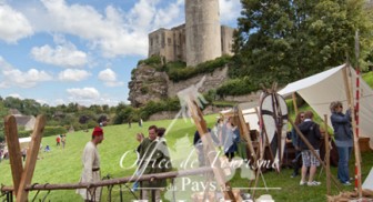 k_chateau_guillaume_le_conquerant_animation_falaise_calvados_normandie