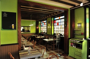 hotel_de_la_place_pontdouilly21.jpg