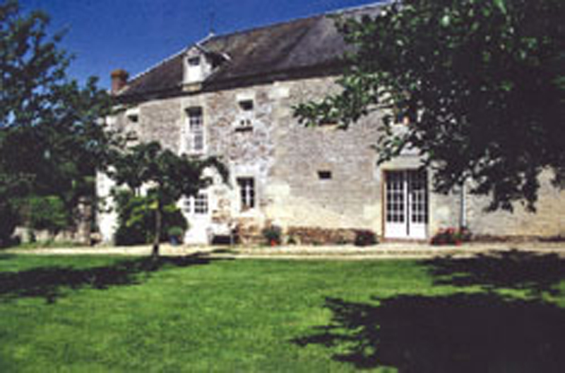 locsaisonniere-manoirdelaize-grange-exterieur.jpg